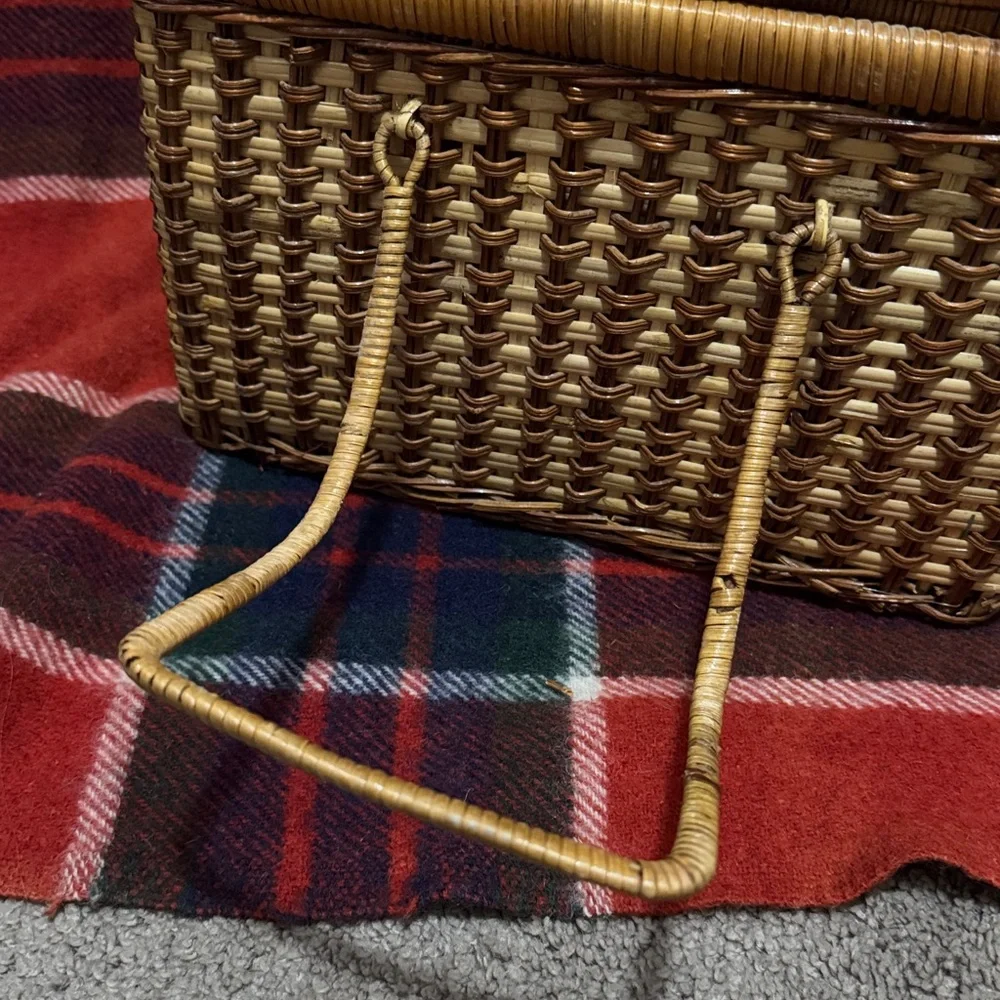 N/A stunning wicker